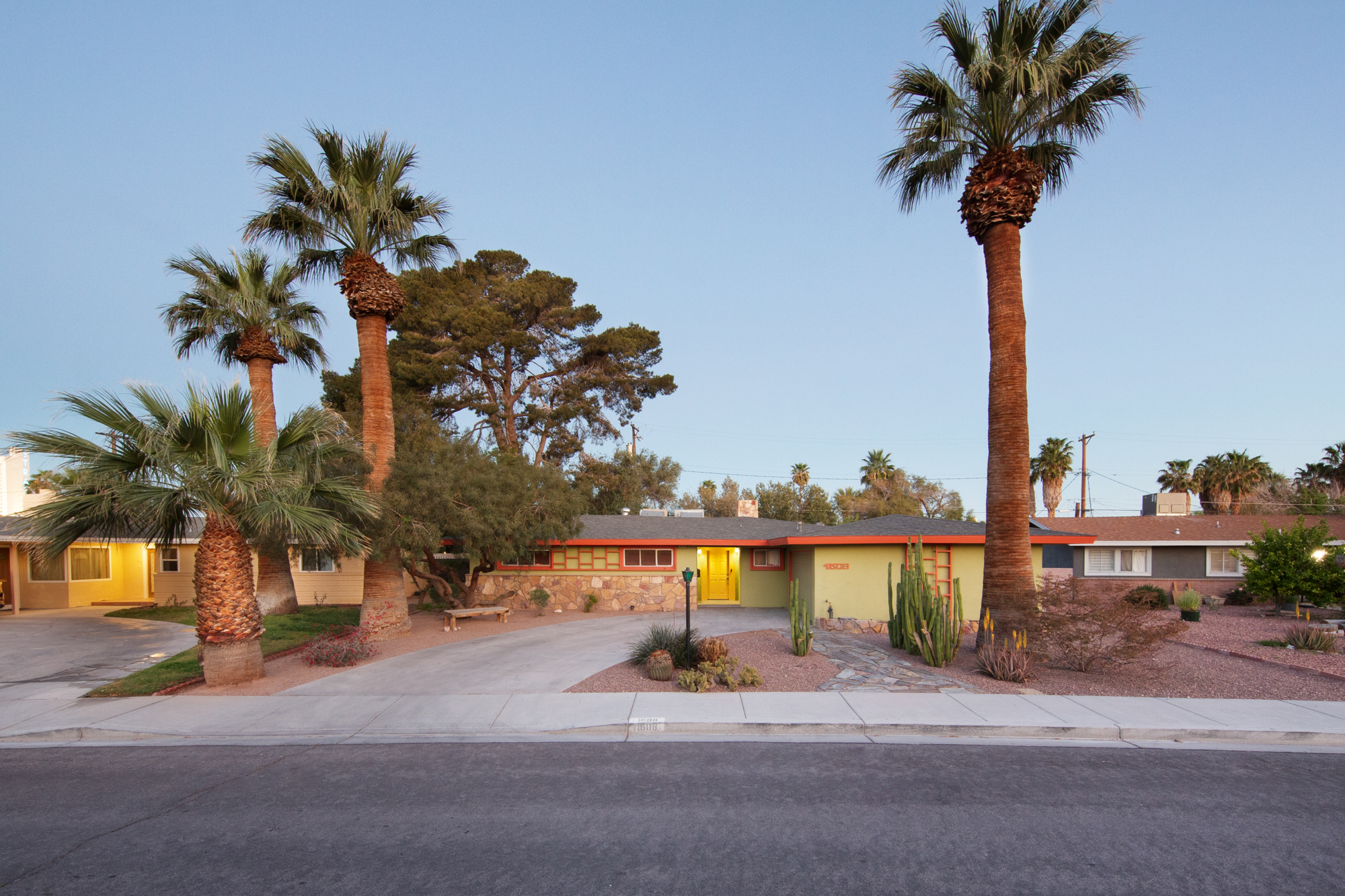 Property main image
